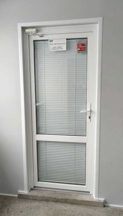 Дверь в офис ООО АДР-Технология